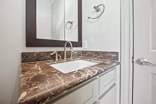 308 W Bell St, Houston, TX 77019 - Photo 35