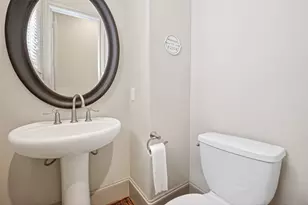 308 W Bell St, Houston, TX 77019 - Photo 29