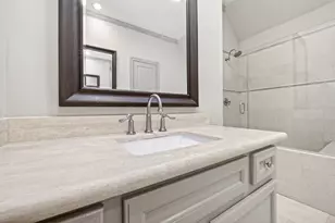 308 W Bell St, Houston, TX 77019 - Photo 45