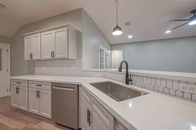 2 Garden Lodge Place, The Woodlands, TX 77382 - Photo 15