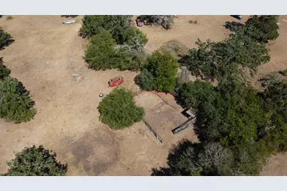 2502 Pettit Lane, Schulenburg, TX 78956 - Photo 7