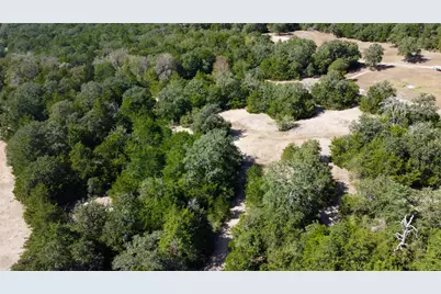 2502 Pettit Lane, Schulenburg, TX 78956 - Photo 9