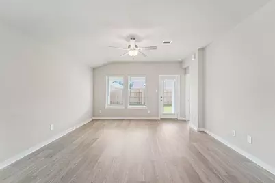 19226 Newman Gardens Road, Crosby, TX 77532 - Photo 9