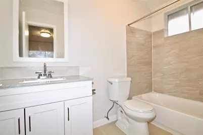 16803 Ribbonridge Drive, Sugar Land, TX 77498 - Photo 9