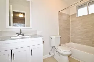 16803 Ribbonridge Dr, Sugar Land, TX 77498 - Photo 9