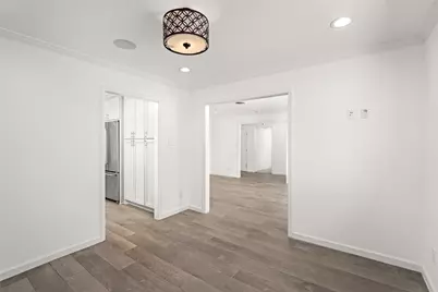 5834 Braesheather Drive, Houston, TX 77096 - Photo 9