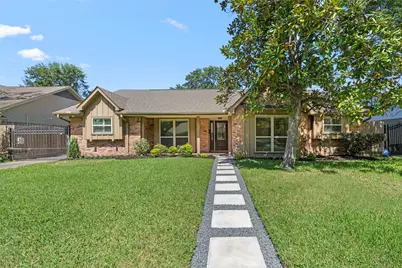 5834 Braesheather Drive, Houston, TX 77096 - Photo 1