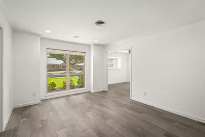 5834 Braesheather Drive, Houston, TX 77096 - Photo 5