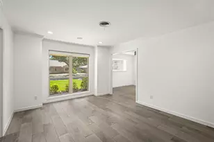 5834 Braesheather Dr, Houston, TX 77096 - Photo 5