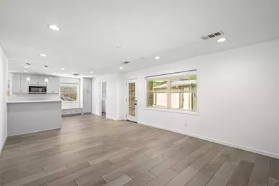 5834 Braesheather Drive, Houston, TX 77096 - Photo 15