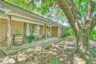 309 Heath Ave, Madisonville, TX 77864 - Photo 5