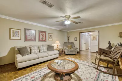 309 Heath Avenue, Madisonville, TX 77864 - Photo 9