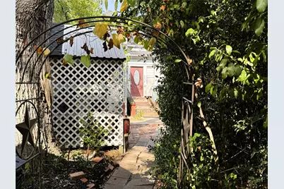 303 E Austin Street E, Bellville, TX 77418 - Photo 47