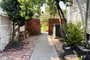 303 E Austin Street E, Bellville, TX 77418 - Photo 31