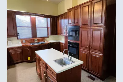 303 E Austin Street E, Bellville, TX 77418 - Photo 17