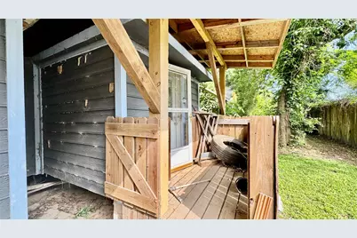 405 E Waring Street, Dayton, TX 77535 - Photo 19
