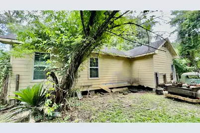 405 E Waring Street, Dayton, TX 77535 - Photo 7