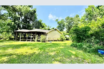 405 E Waring Street, Dayton, TX 77535 - Photo 3