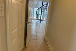 5738 Newport St, Houston, TX 77023 - Photo 9