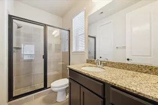 3922 Pebble Heights Ln, Sugar Land, TX 77479 - Photo 11