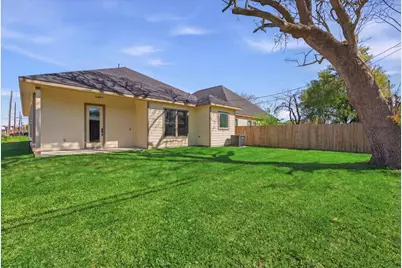 800 S 1st Street, La Porte, TX 77571 - Photo 15