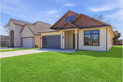 800 S 1st Street, La Porte, TX 77571 - Photo 1