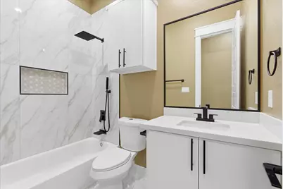 800 S 1st Street, La Porte, TX 77571 - Photo 13