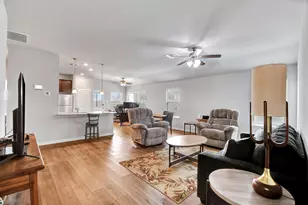 909 Davy St, Brenham, TX 77833 - Photo 5
