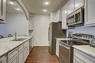 3248 Holly Hall St, Houston, TX 77054 - Photo 9