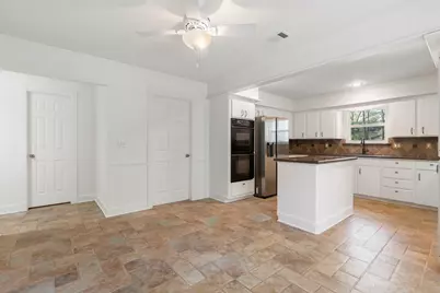 1 Cape Chestnut Drive, The Woodlands, TX 77381 - Photo 17