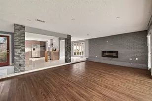 2130 Round Lake Dr, Houston, TX 77077 - Photo 9