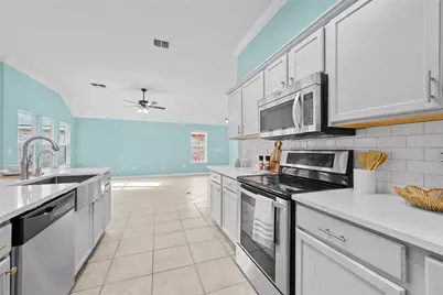 151 Heron Oaks, Rockport, TX 78382 - Photo 7