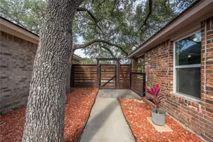 151 Heron Oaks, Rockport, TX 78382 - Photo 3