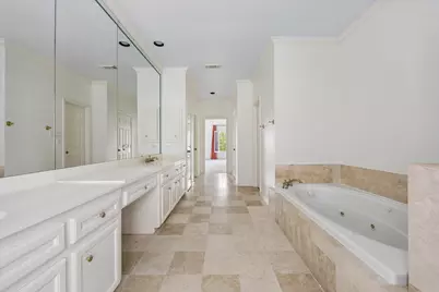 6022 Burgoyne Road, Houston, TX 77057 - Photo 9