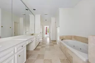 6022 Burgoyne Rd, Houston, TX 77057 - Photo 9