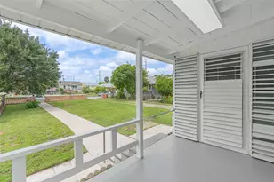 5319 Ave O 1/2, Galveston, TX 77551 - Photo 3