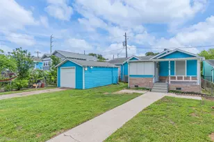 5319 Ave O 1/2, Galveston, TX 77551 - Photo 1