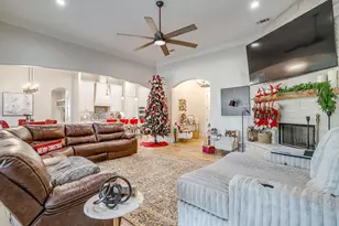 1053 Churchill Ln, Millsap, TX 76066 - Photo 9