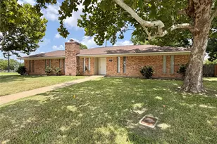 403 Lotus St, Lake Jackson, TX 77566 - Photo 1