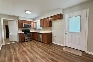 403 Lotus St, Lake Jackson, TX 77566 - Photo 13