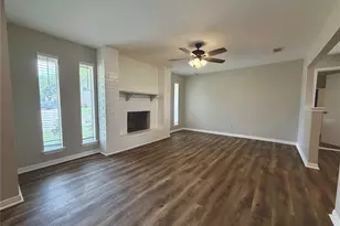 403 Lotus St, Lake Jackson, TX 77566 - Photo 9