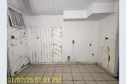 230 Kansas Street, Bacliff, TX 77518 - Photo 9