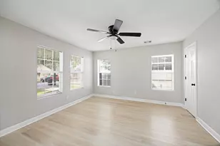 5737 Dorbrandt St, Houston, TX 77023 - Photo 21