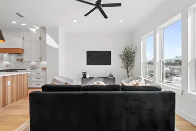 1614 Ojeman Road #J, Houston, TX 77055 - Photo 11