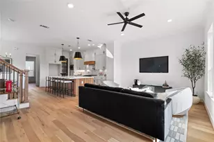 1614 Ojeman Rd, Houston, TX 77055 - Photo 9