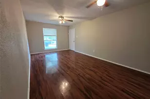 12722 Shannon Hills Dr, Houston, TX 77099 - Photo 7