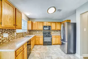 2014 Harbour Cove Dr, Seabrook, TX 77586 - Photo 7