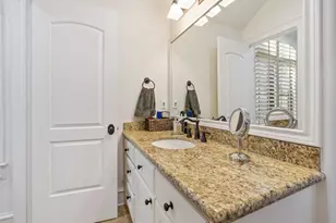 4916 Valerie St, Bellaire, TX 77401 - Photo 35