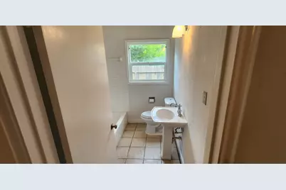 5501 Huisache Street, Houston, TX 77081 - Photo 7