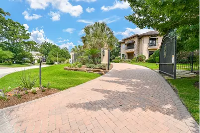 10 Player Pond Place, The Woodlands, TX 77382 - Photo 3